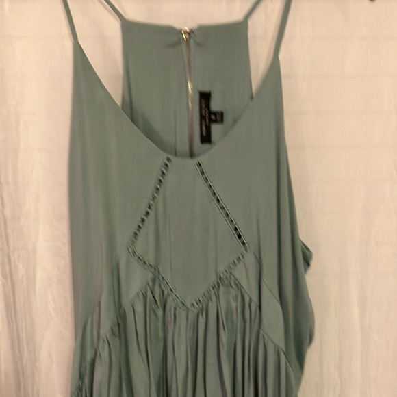 Romeo & Juliet Couture Sea Green/Blue Dress - Picture 2 of 7